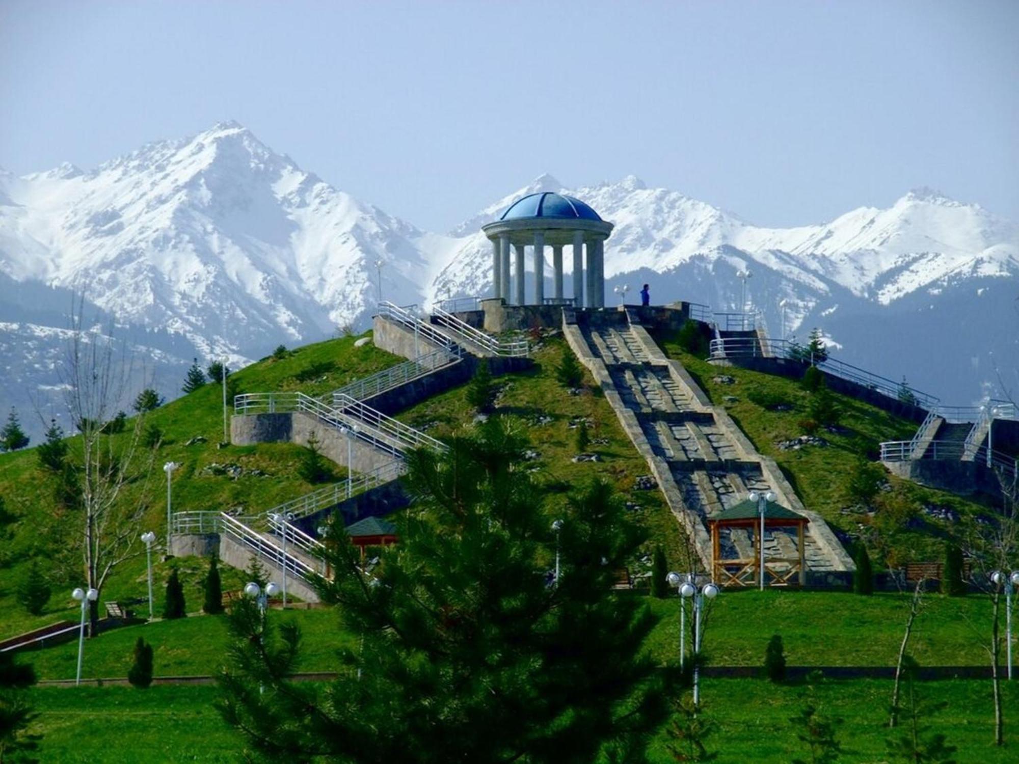 Апартаменты На Улице Розыбакиева, 275-2 Almaty Luaran gambar