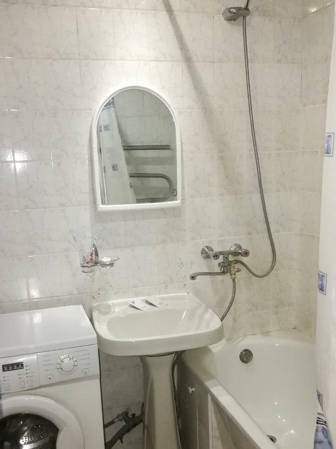 Апартаменты На Улице Розыбакиева, 275-2 Almaty Luaran gambar